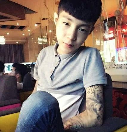 黑料吃黑瓜快手,快手“黑瓜”事件深度剖析